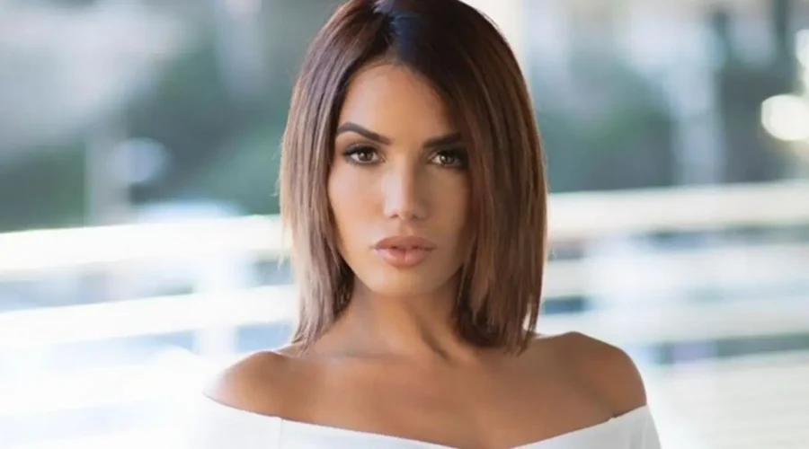 Manon Tanti Avant Chirurgie